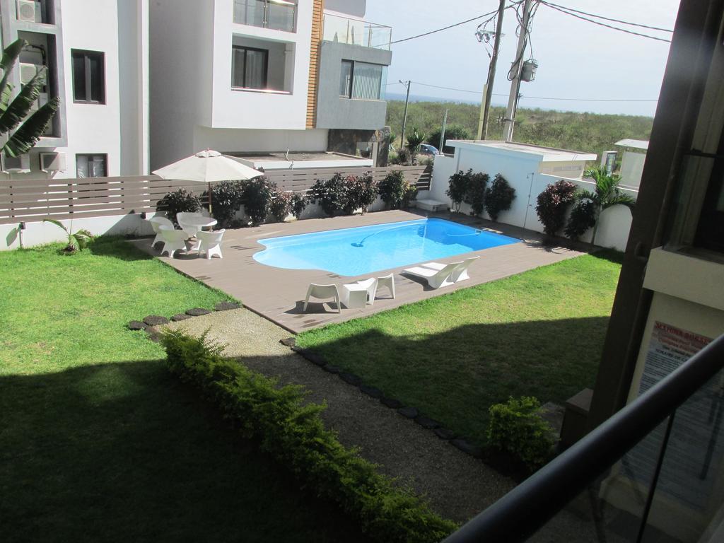 Mahina Sunset Heights Apartment Flic en Flac Exterior photo